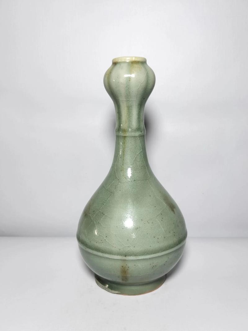 出土的龙泉窑瓷器特点