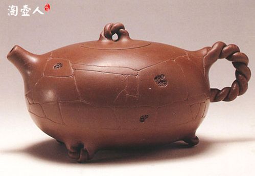 宜兴紫砂壶工艺师吴鸣