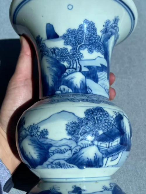 康熙哥釉青花瓷器图片