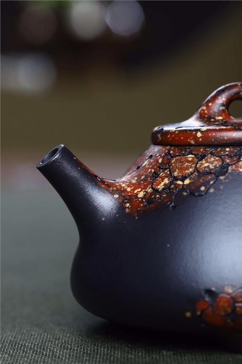 尹优群仿铁紫砂壶图片