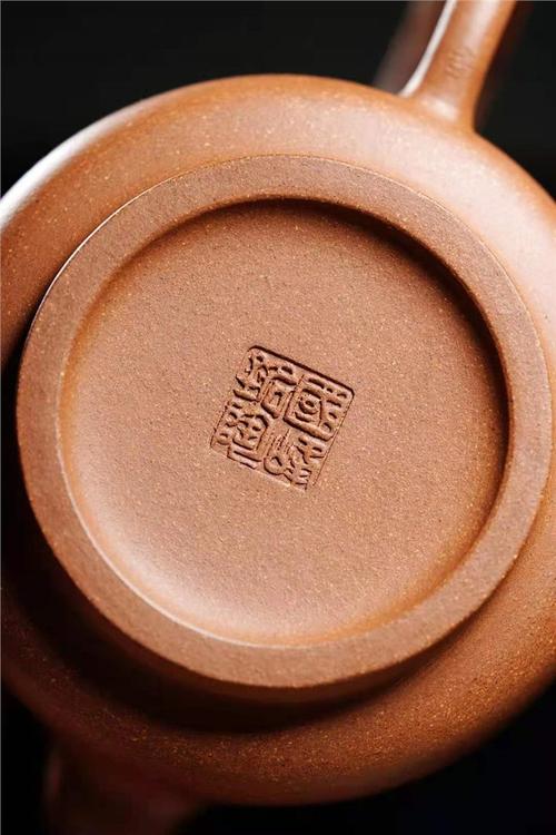 储国峰紫砂壶有证书吗