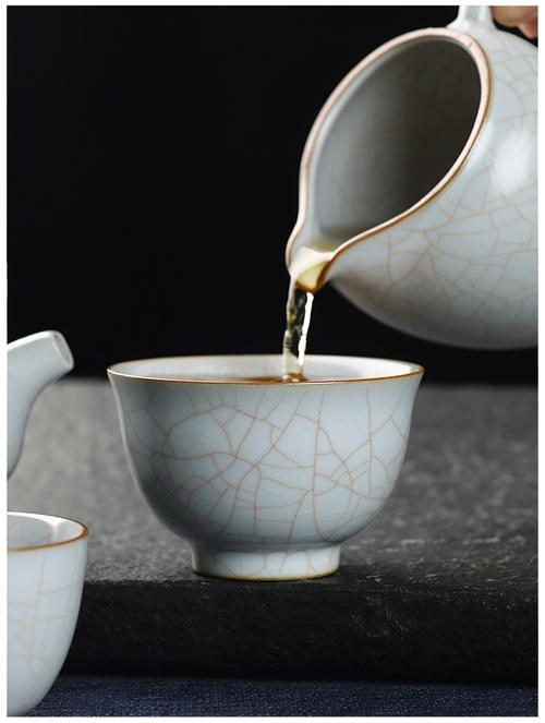 白色开片瓷器是什么窑