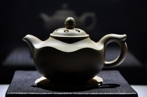 尹红娣落叶归根紫砂壶