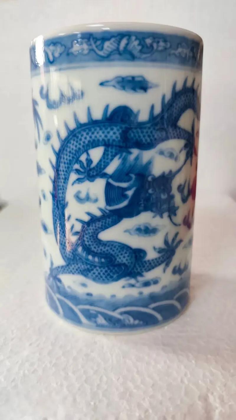 大清光绪年制瓷器笔筒