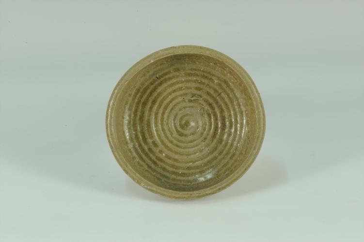 春秋时代的瓷器值钱吗