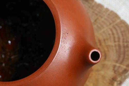 紫砂壶里面有白色粉末