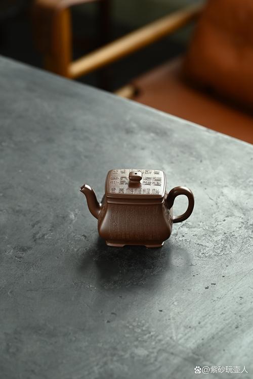 周翔紫砂壶工艺师介绍