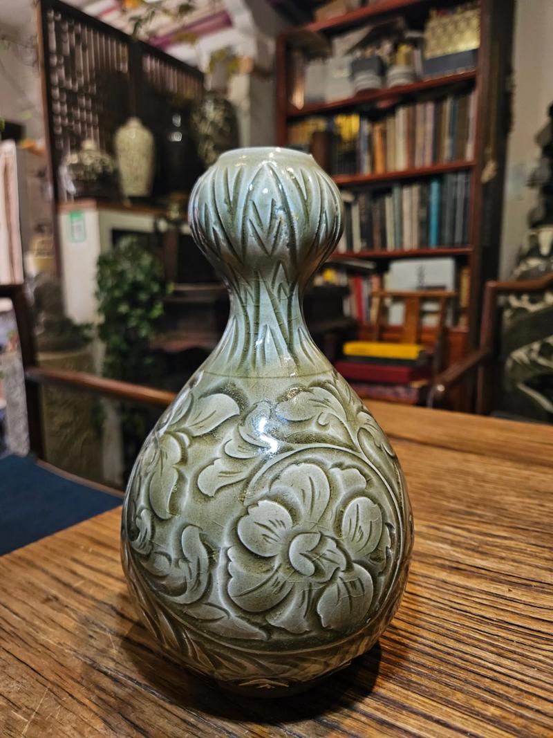 宋代民窑刻花瓷器图片