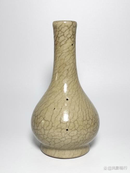 瓷器艺术品胆瓶现在的