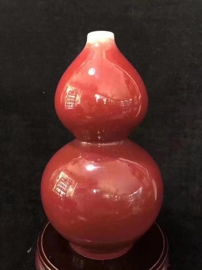 现代仿郎窑红瓷器特征