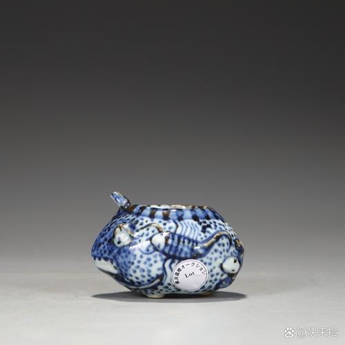 大明宣德瓷器金蟾图片