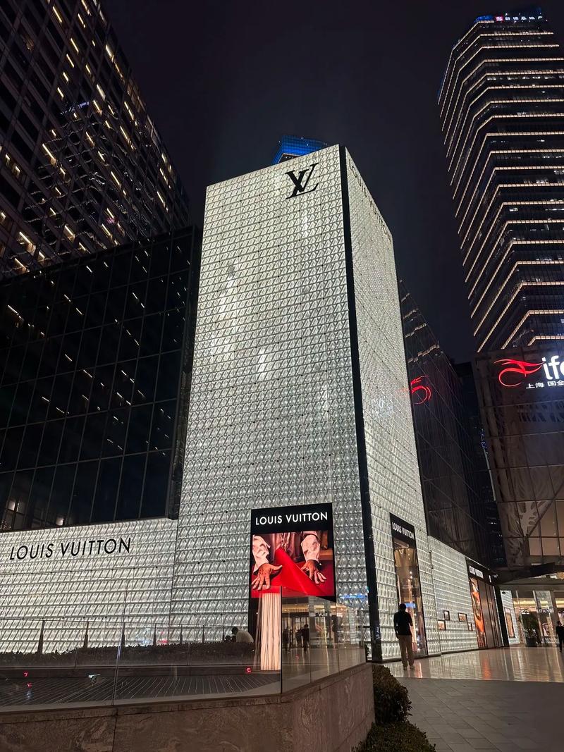 上海ifc国金中心商场