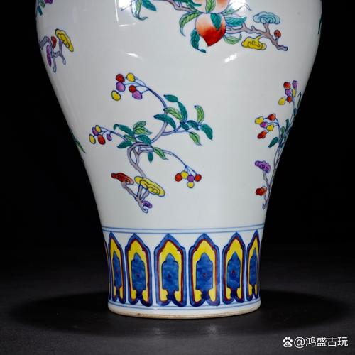 雍正斗彩梅瓶瓷器图片