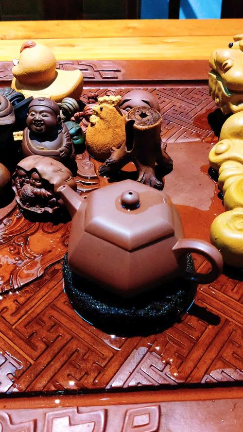 一个紫砂壶泡多种红茶