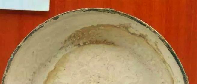 怎样除去瓷器上的土沁