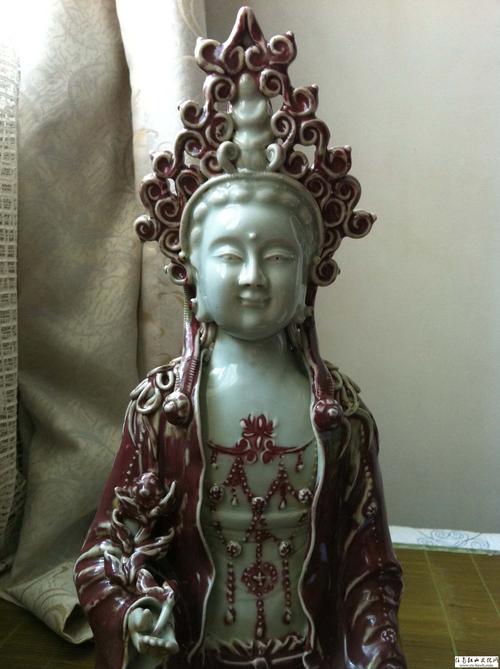 瓷器佛像釉里红麻布底