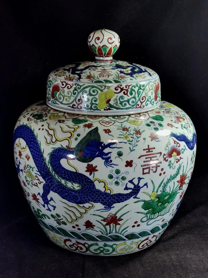 明代斗彩瓷器用什么土