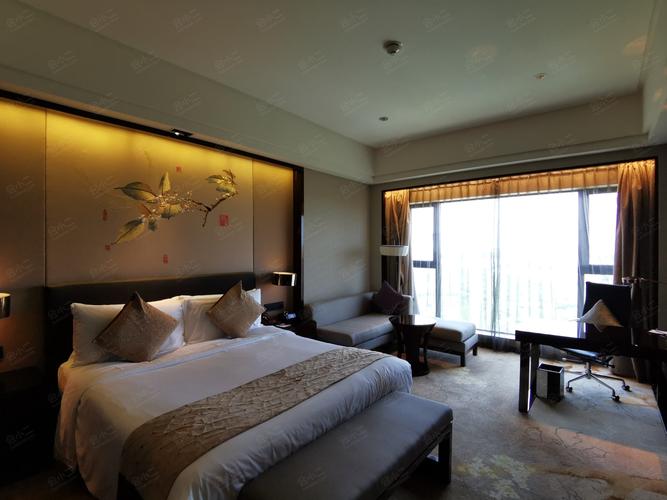 成都保利公园皇冠假日酒店