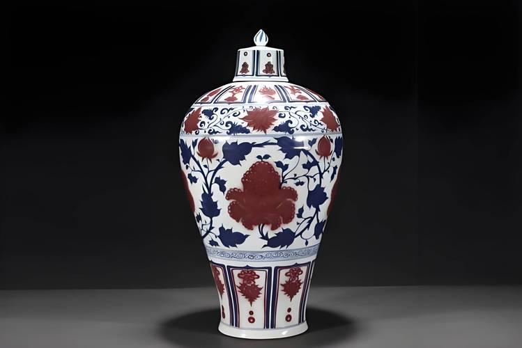 青花釉里红瓷器苹果樽