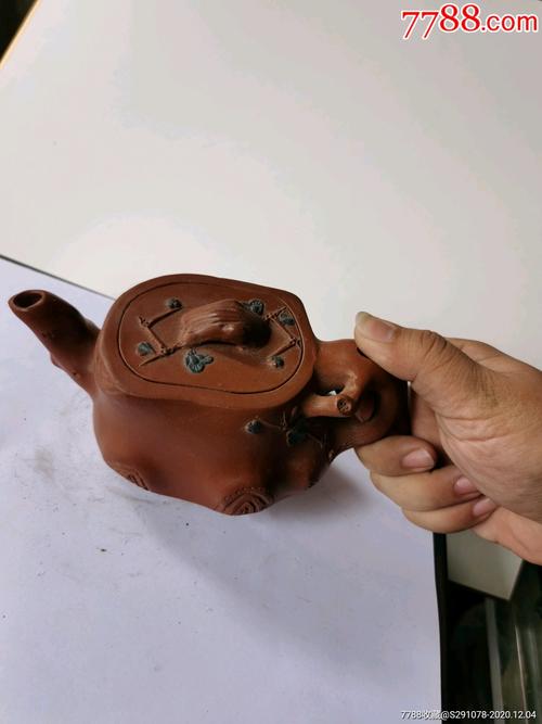 制紫砂壶的蒋虹俊先生