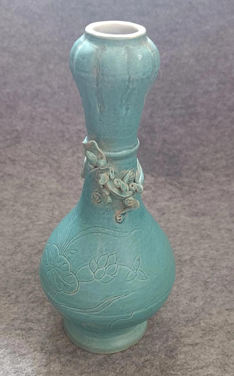 明代孔雀绿釉瓷器图片