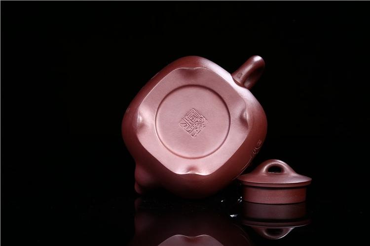 紫砂壶制作名人顾健芳