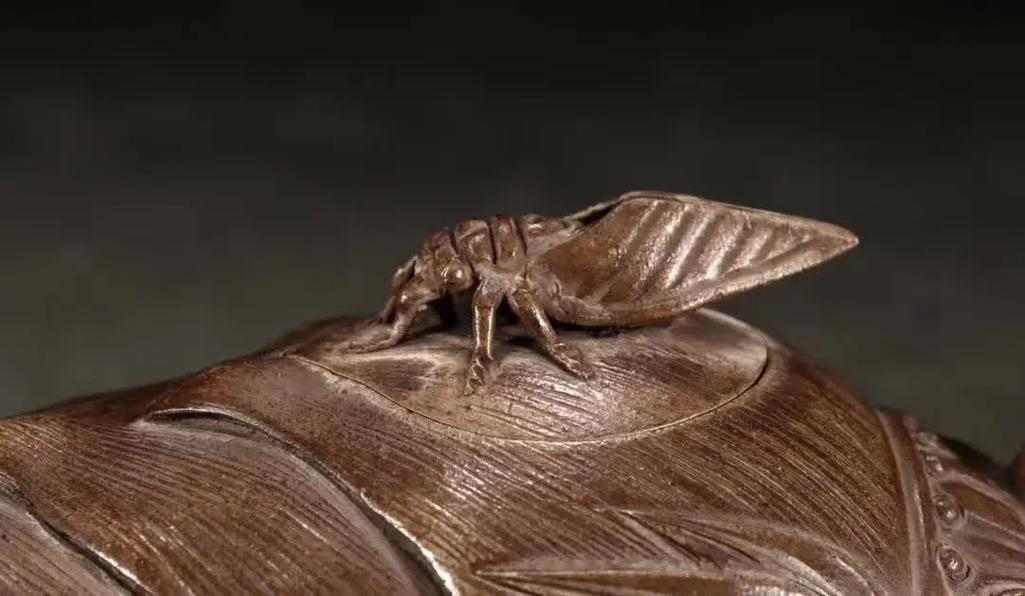 知足常乐紫砂壶的外形