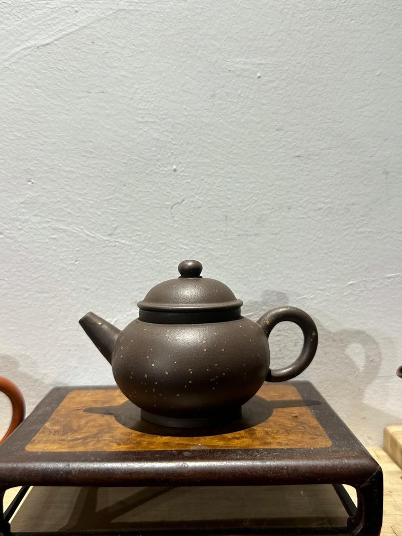 紫砂壶有砂眼能处理吗