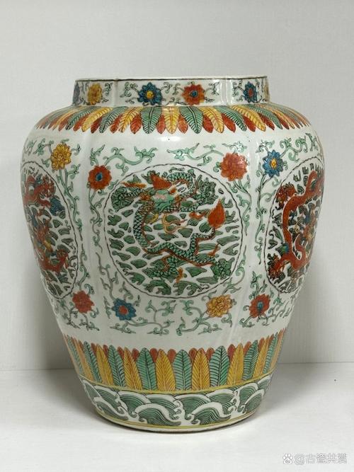 明代早期五彩瓷器图片