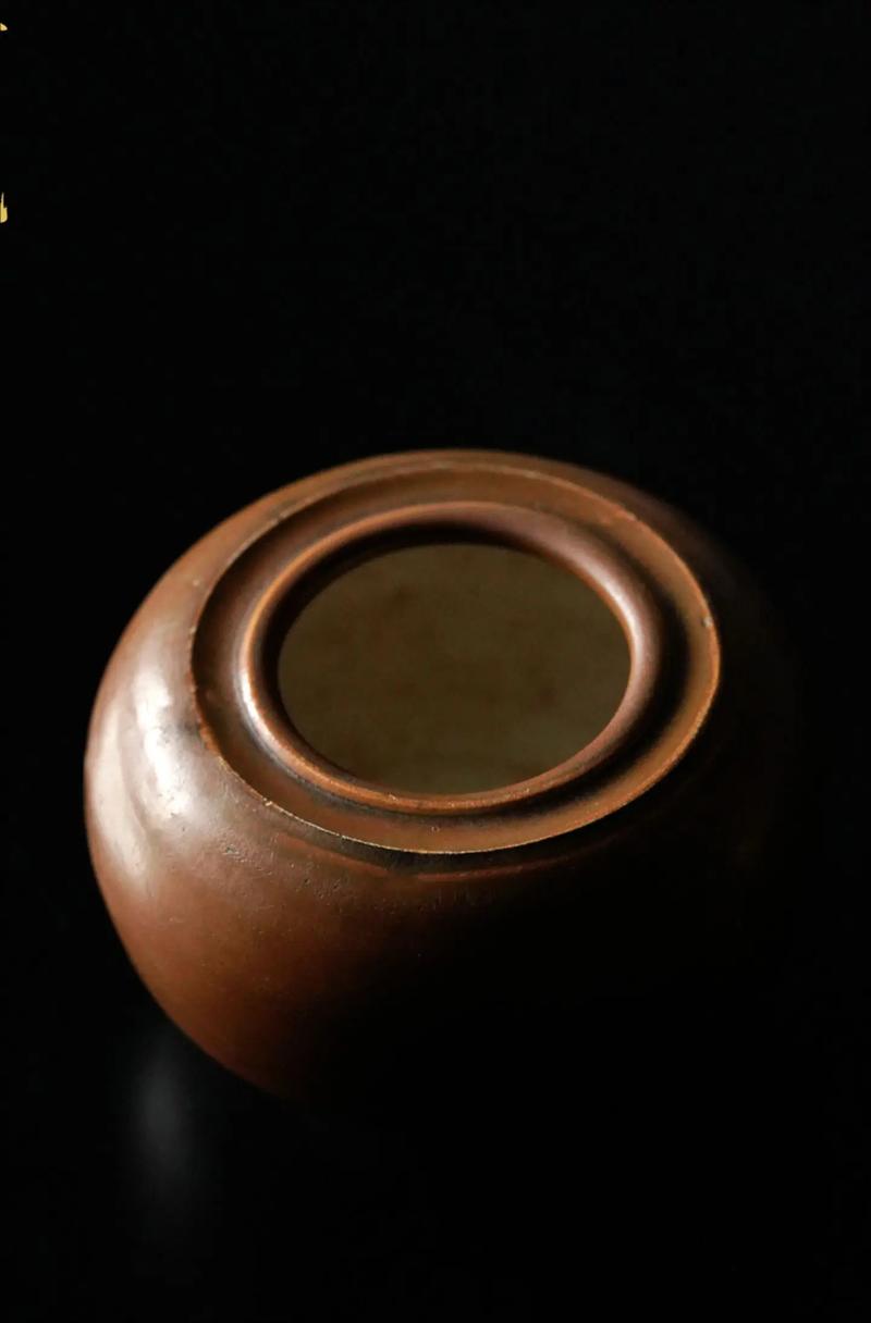 当阳峪窑酱釉瓷器价格