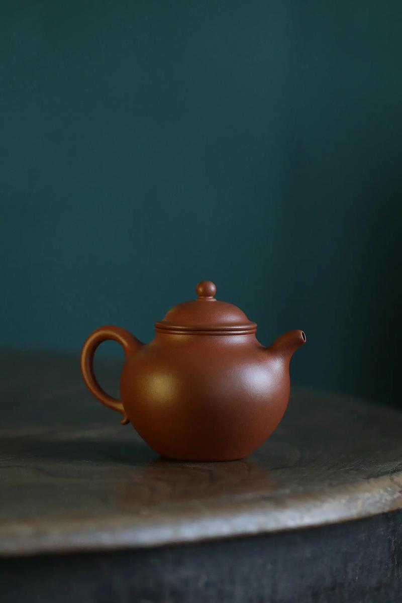 宜兴吴界明紫砂壶图片