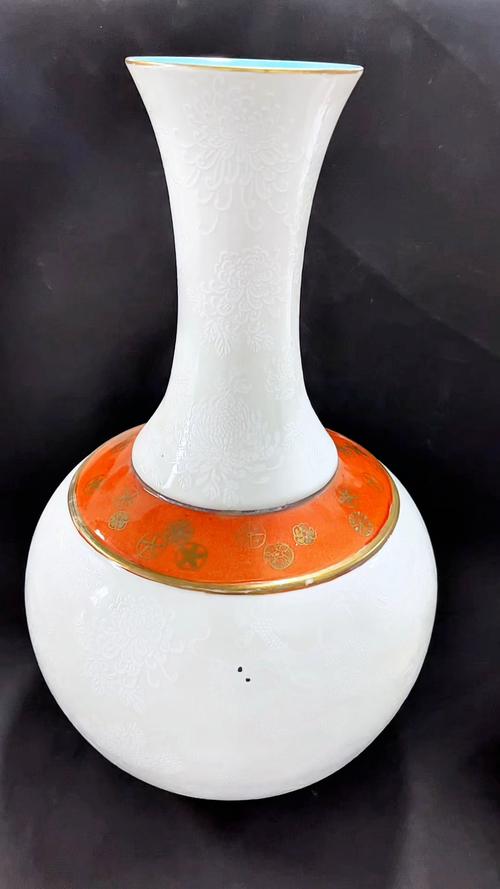 清代甜白釉瓷器的价格