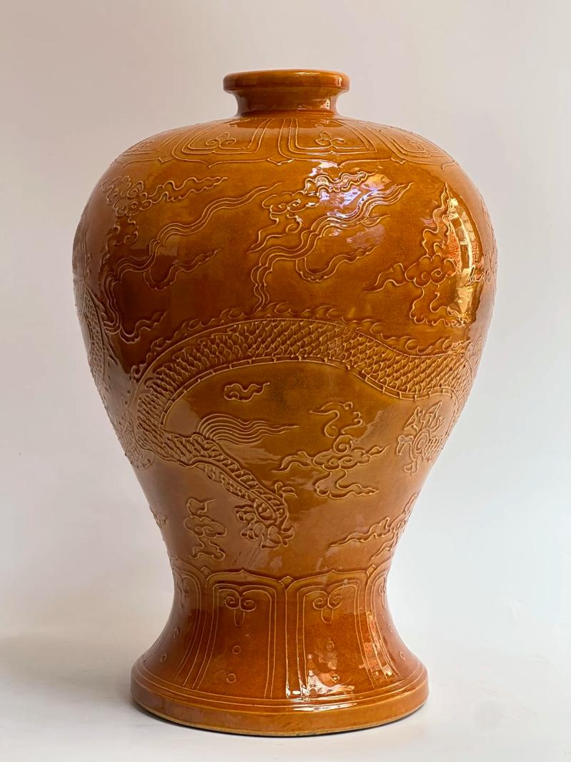 仿永乐娇黄釉瓷器图片