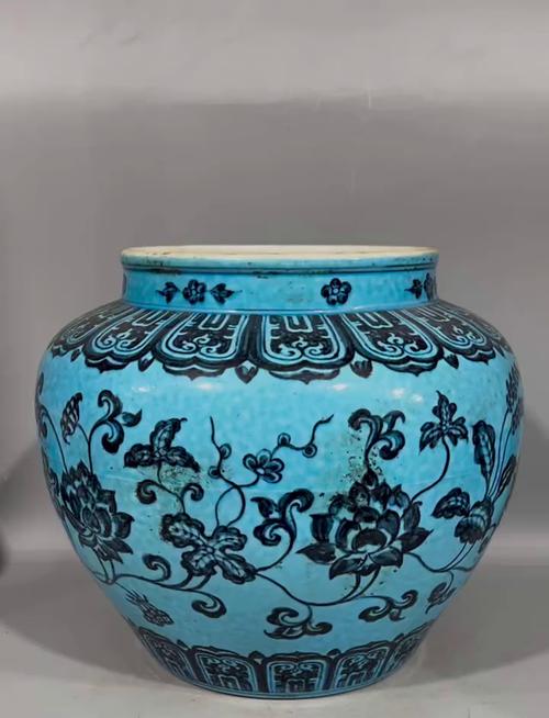 金代孔雀蓝釉瓷器图片