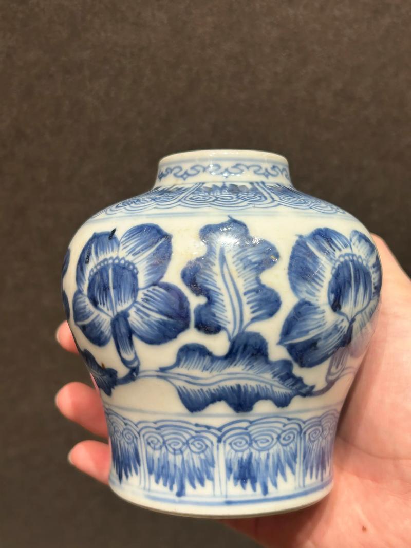 清朝民窑罐子瓷器图片