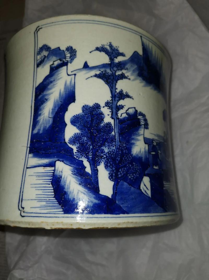 康熙笔筒瓷器底足特点