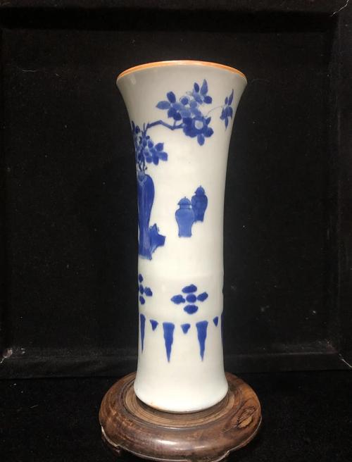顺治青花花觚瓷器图片