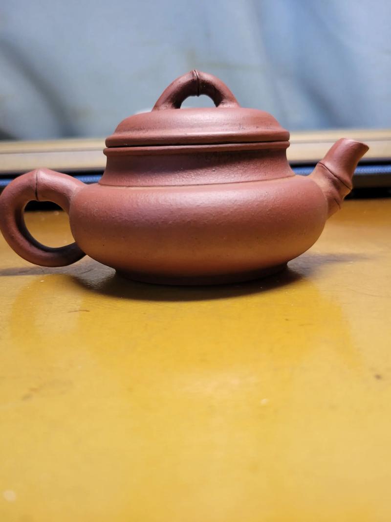 顾景洲仿古紫砂壶落款