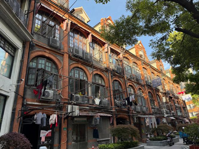 上海市裕通路100号