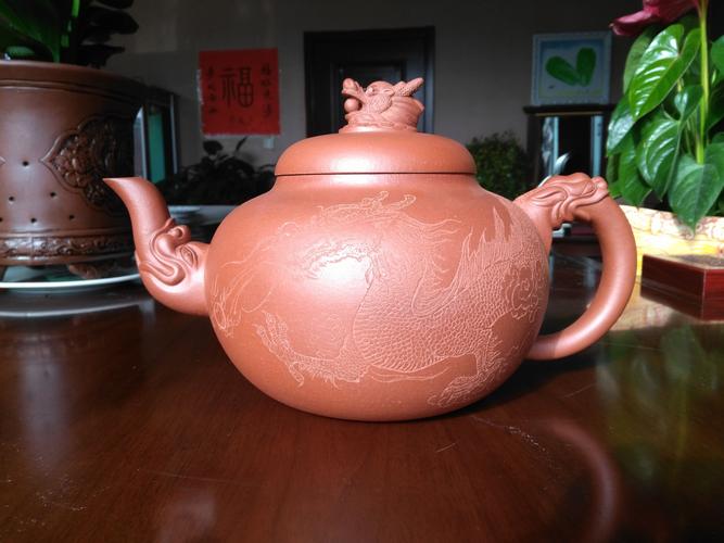 吴建荣紫砂壶本人照片