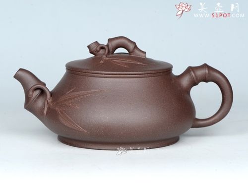 吴建荣紫砂壶本人照片