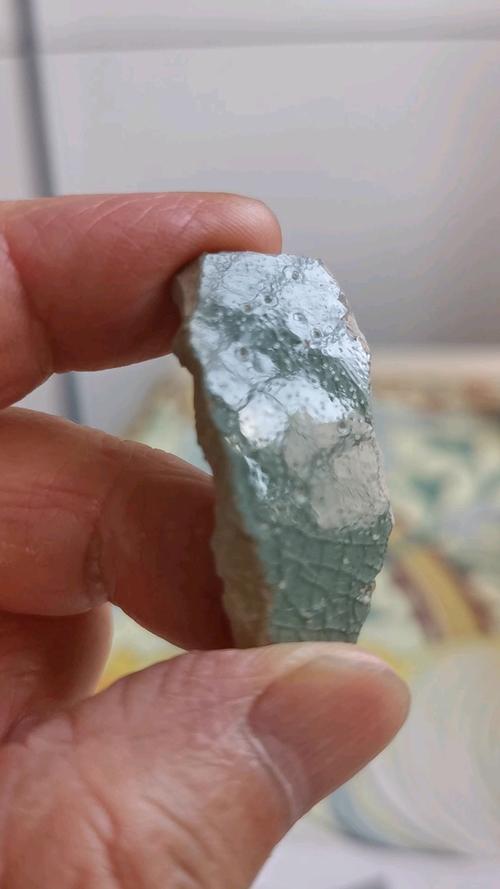 新瓷器的气泡鉴定方法