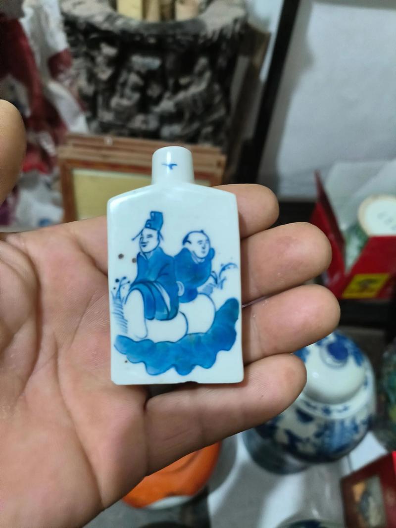 康熙人物青花瓷器图片