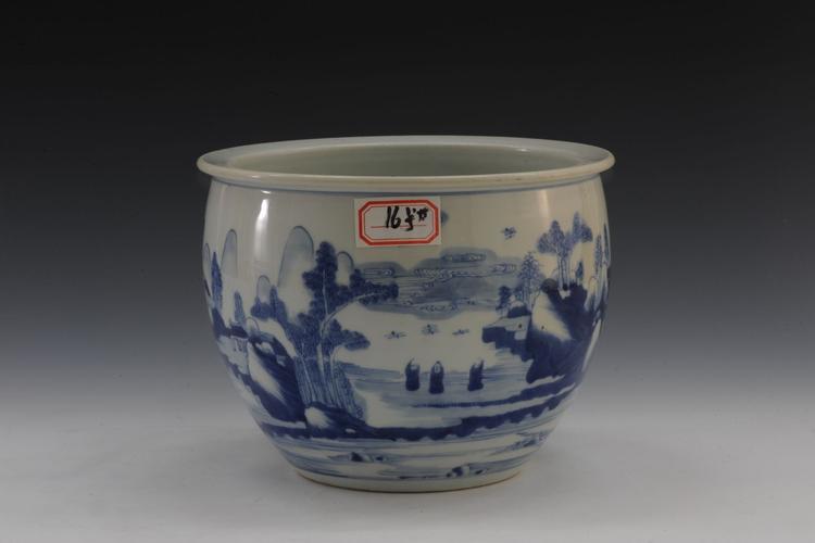 清代民窖大件瓷器鱼缸