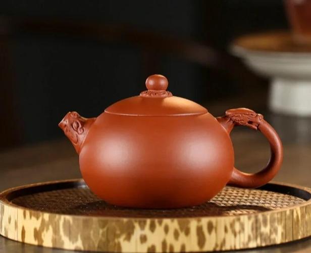 紫砂壶的紫指什么颜色