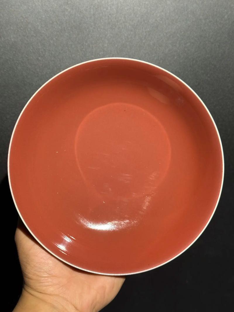 清代官窑祭红瓷器图片