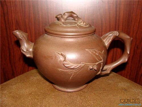 李碧芳报春紫砂壶图片