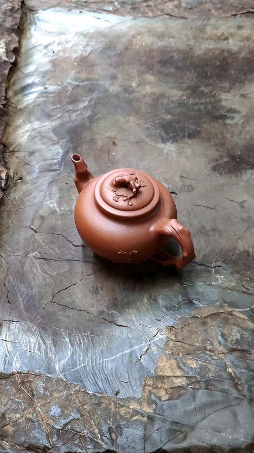 李碧芳报春紫砂壶图片