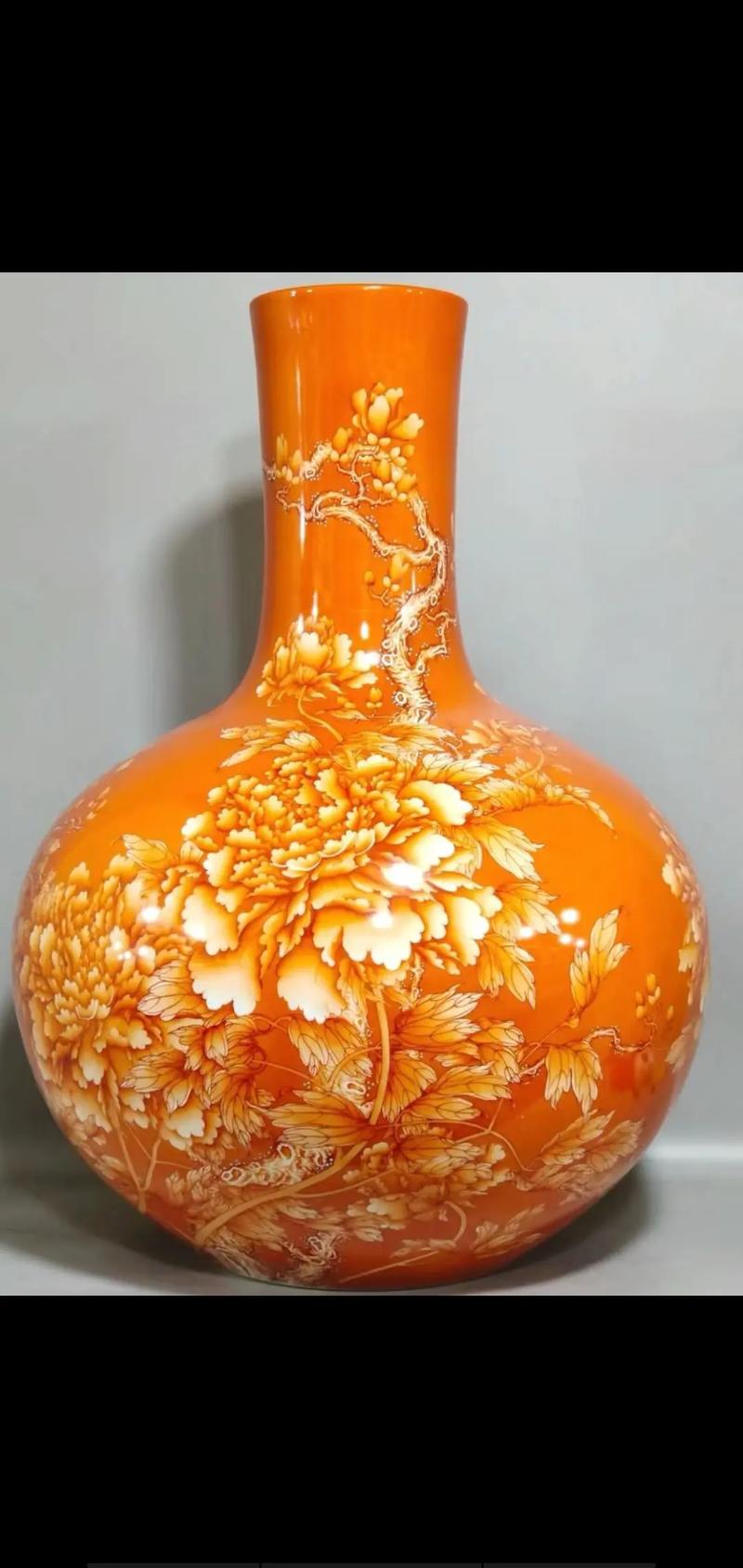 乾隆珊瑚红釉瓷器特征