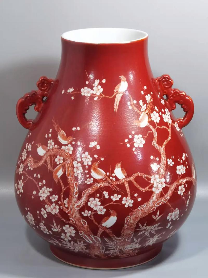 乾隆珊瑚红釉瓷器特征